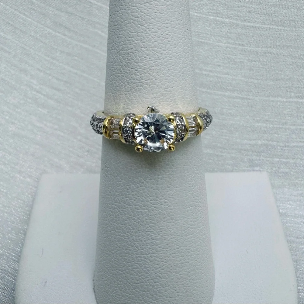 S925 Round Cut Crystal Ring